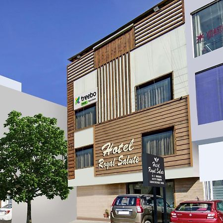 فندق Treebo Royal Salute, Zirakpur المظهر الخارجي الصورة