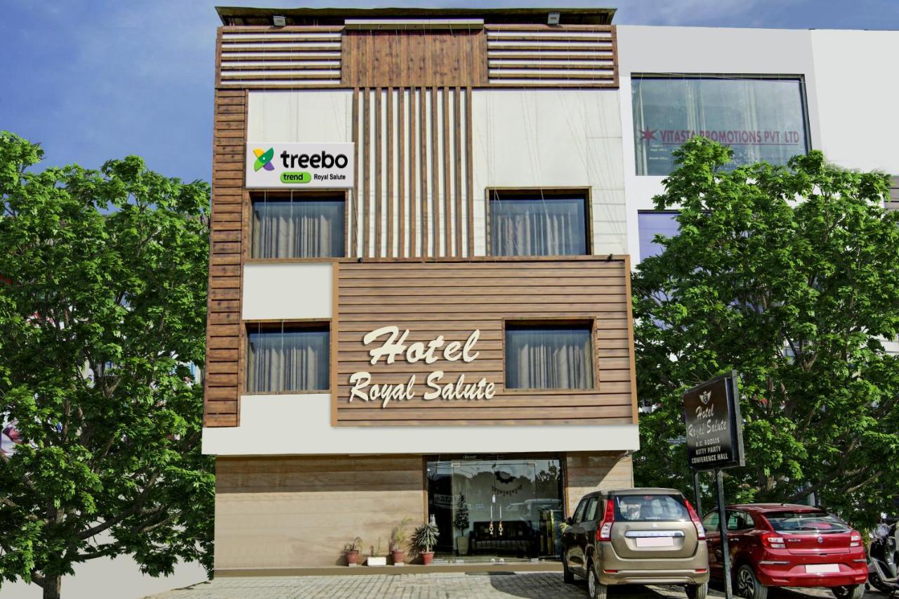 فندق Treebo Royal Salute, Zirakpur المظهر الخارجي الصورة