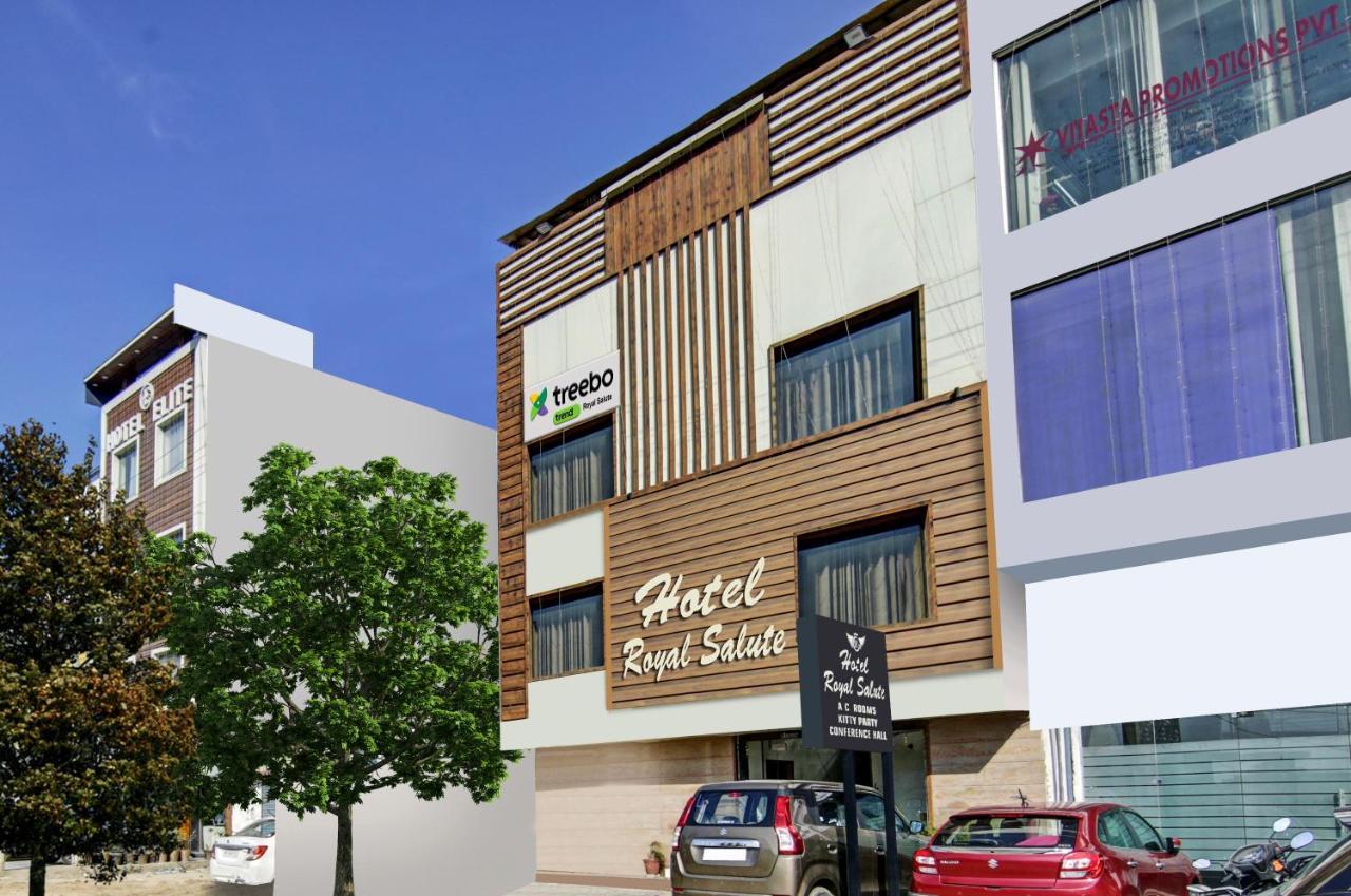 فندق Treebo Royal Salute, Zirakpur المظهر الخارجي الصورة